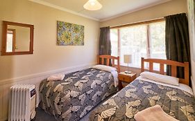 Accommodation Fiordland The Bach - One Bedroom Cottage At 226B Milford Road